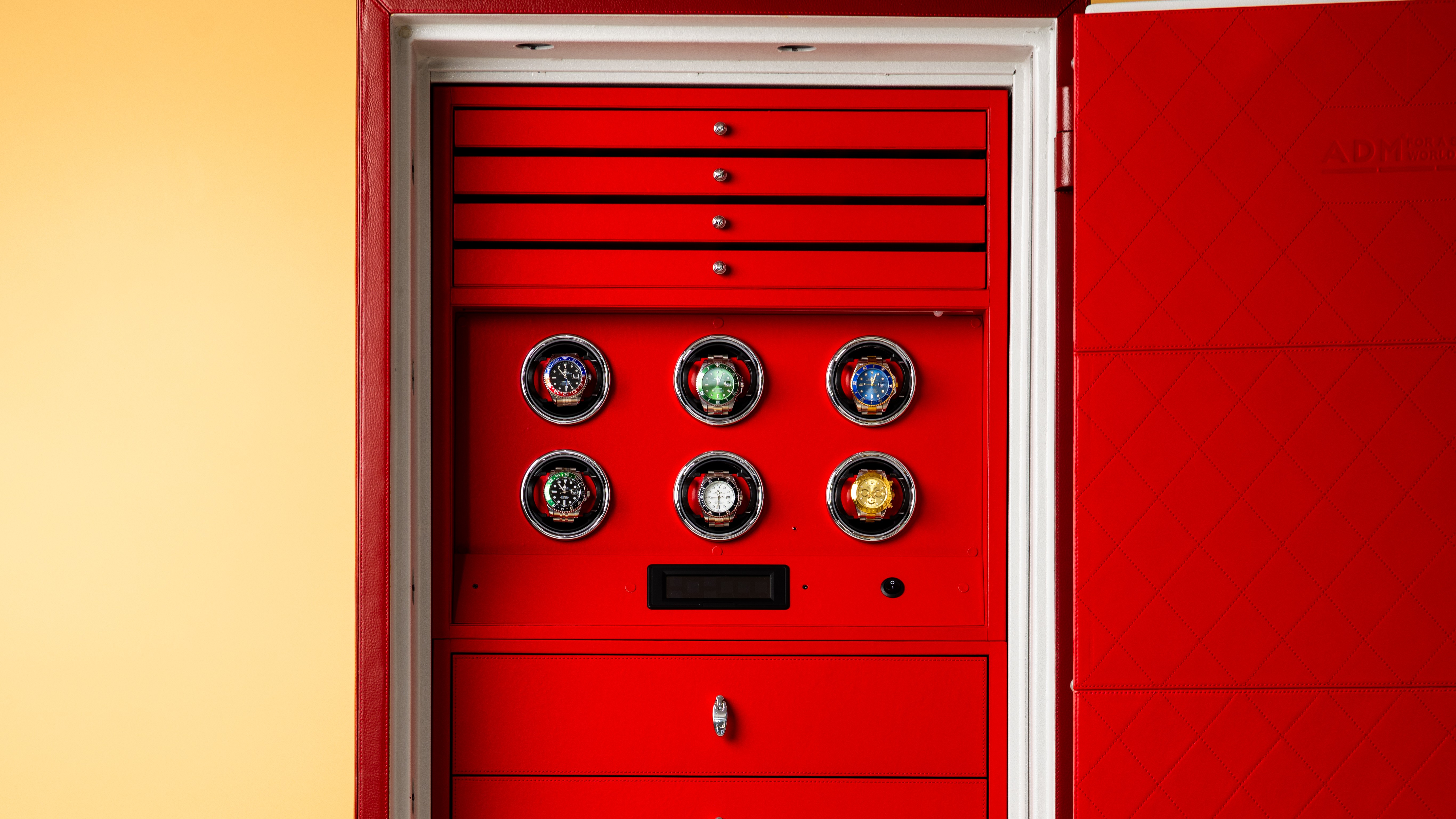 Luxuria Brawny Watch Safe — Hero